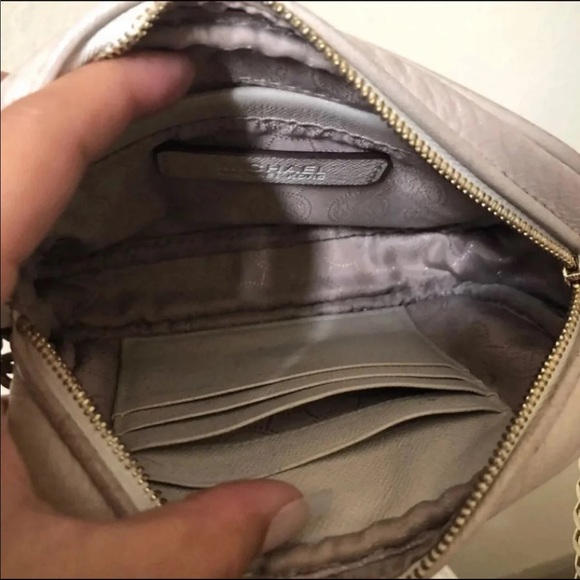 Michael Kors Jet Set Mini Crossbody - Picture 7 of 11